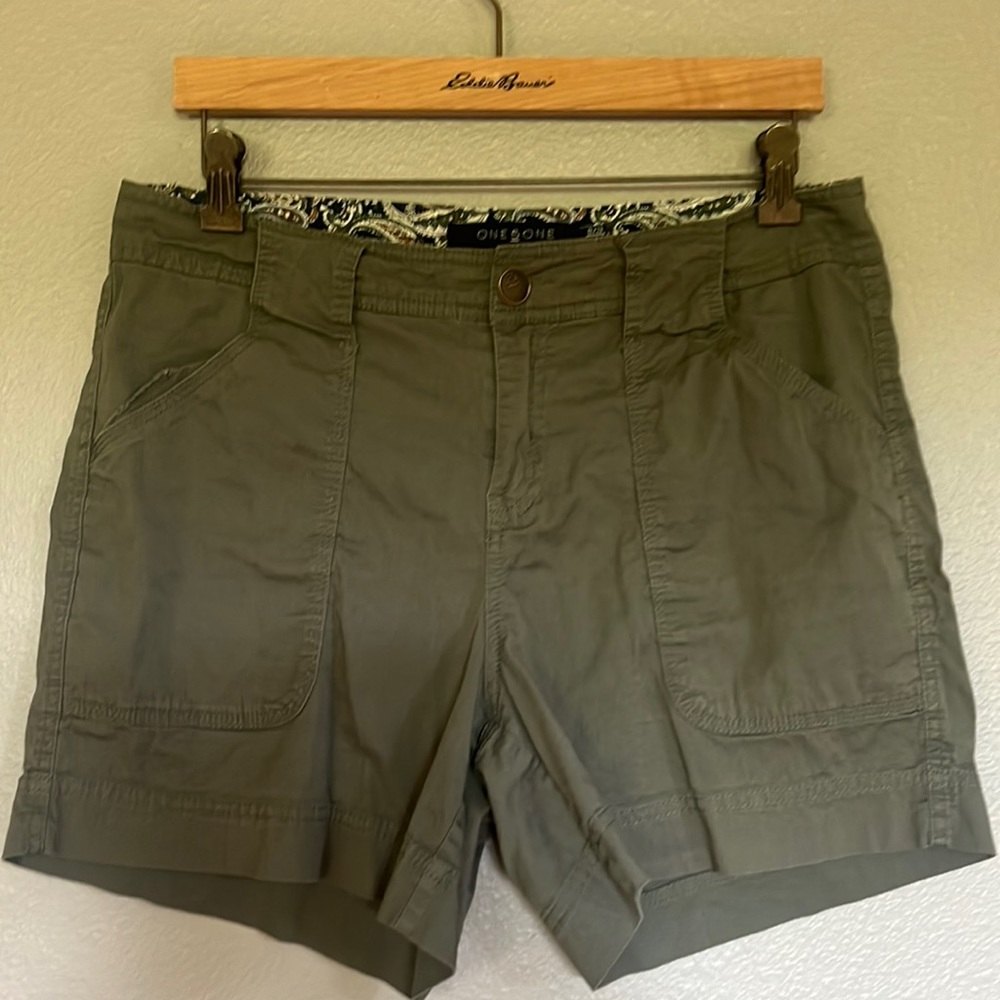 One 5 One olive green shorts, size 8